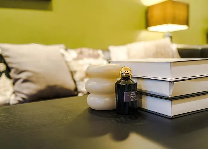 Prázdninový dům Luxury 5br Near Airport Wifi