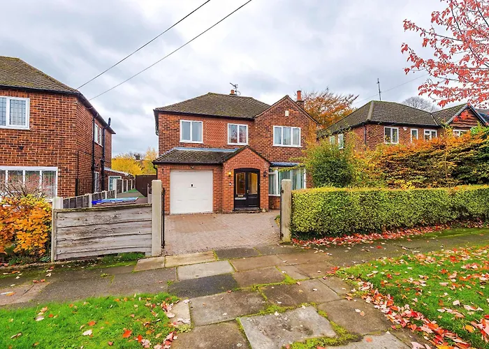 Luxury 5br Near Airport Wifi