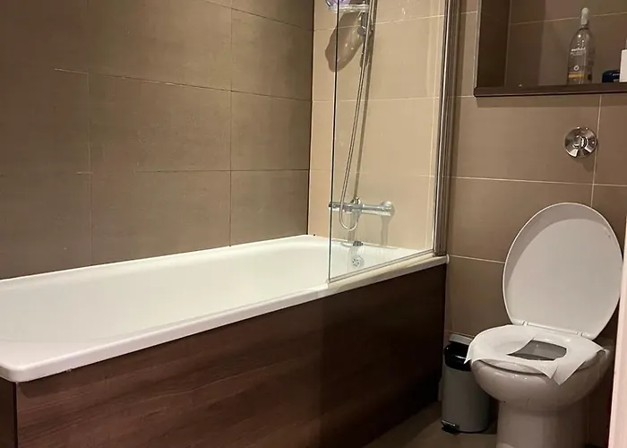 Luxury 2 Bed Mcr Fast Wifi And Free Parking 아파트 맨체스터