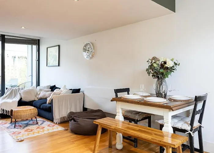 Appartamento Stylish & Modern 3br - Garden, Parking & Ps5