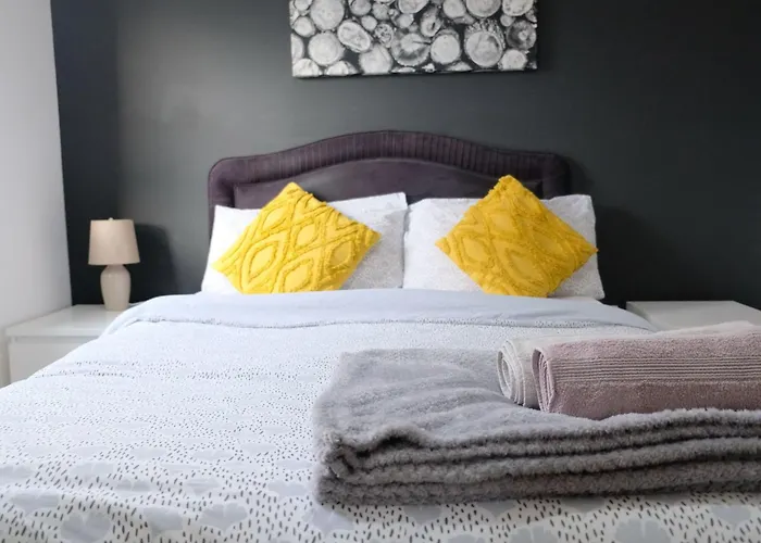 1-schlafzimmer-wohnung- 3 Gaeste Mit Parkplatz Und Wi-fi By Interhome * Manchester