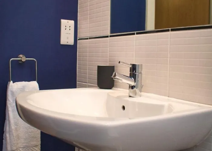 Spacious 2Br Apartment By Torr Property Group Short Term Rentals With Free Underground Allocated Parking Manchester Apartament