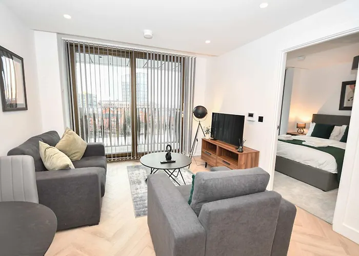 Contemporary Flat In W Balcony Apartment Manchester