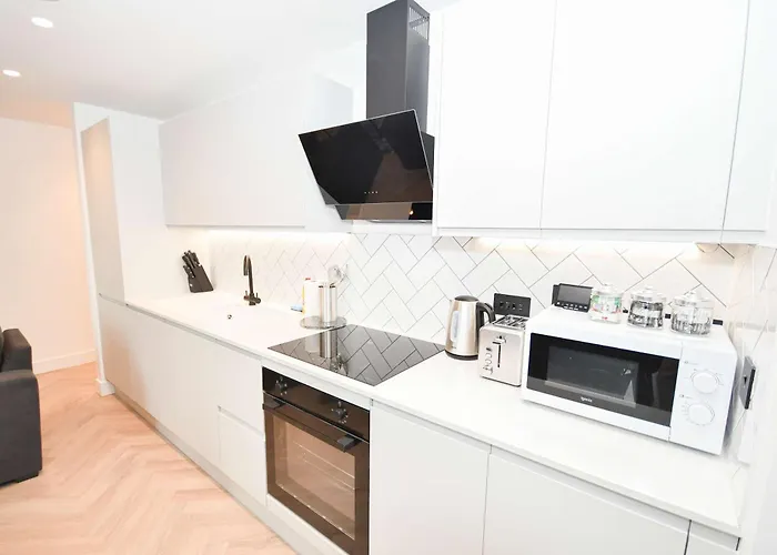 Wonderful 2bed In マンチェスター