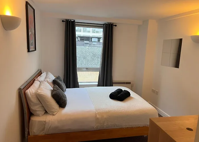 Oxford Rd Skyline 2br Centre Retreat Apartment Manchester
