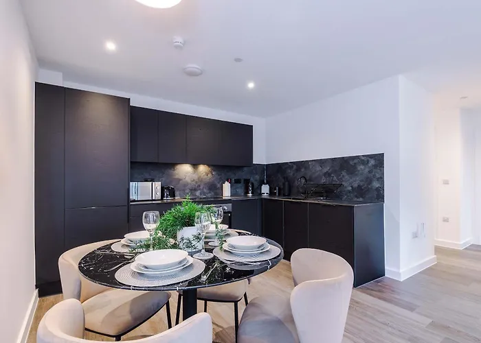 Modern 2br W Secure Parking Salford * 맨체스터