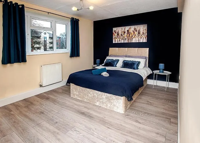 Stylish In Salford With Free Parking Apartament *
