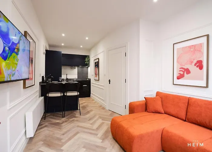 Calico At The Heim Daire Manchester