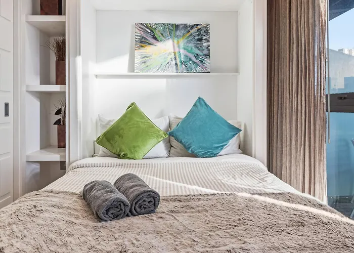 Centre 1b With Free Private Parking & Balcony Διαμέρισμα Μάντσεστερ