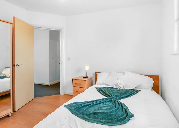 Appartement Center Base Spacious With Secure Parking *