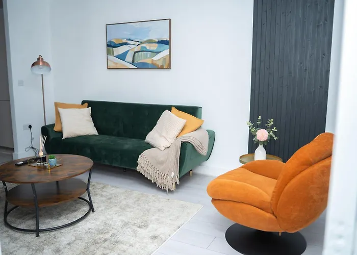 Modern 2br In דירה מנצ'סטר