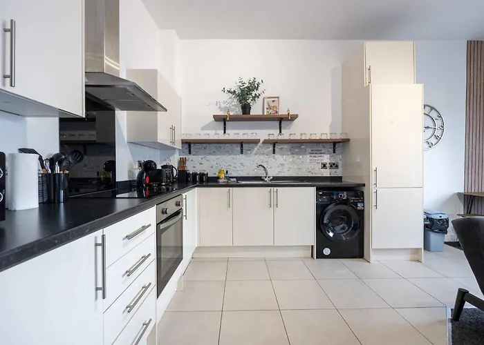 Spacious 2 Bed Near Media And Old Trafford *