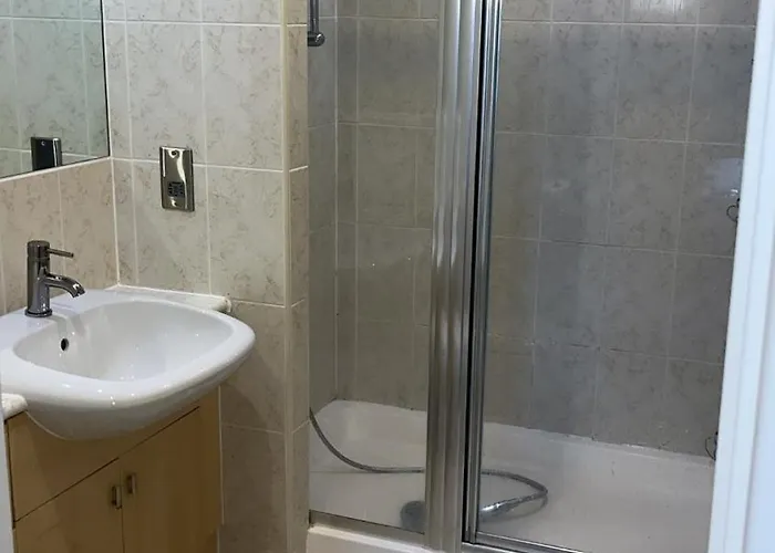 Imperial Point * Manchester