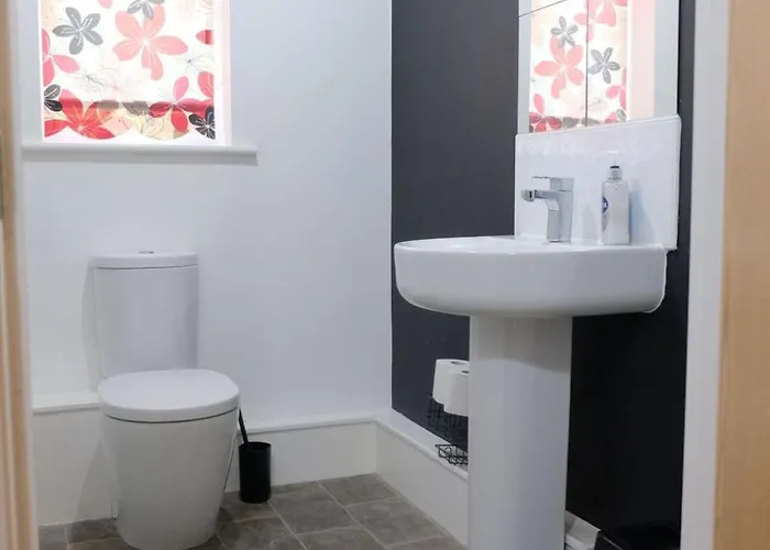 1-schlafzimmer-wohnung- 3 Gaeste Mit Parkplatz Und Wi-fi By Interhome Manchester