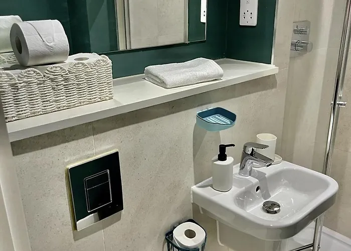 Stylish 2br 3 Baths 6 Guests *