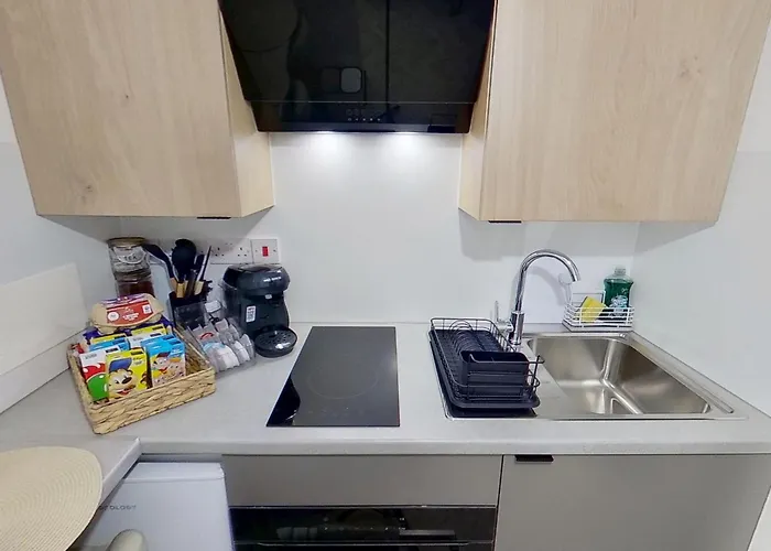 Stylish Modern Near Mediacityuk & Centre - Free Parking - Sleeps 2 Enjoy 아파트 맨체스터