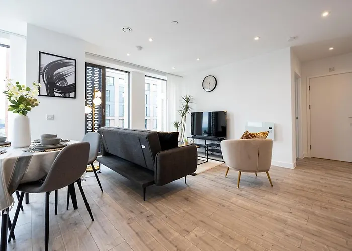 Royal Ebony By Smithstone Daire *