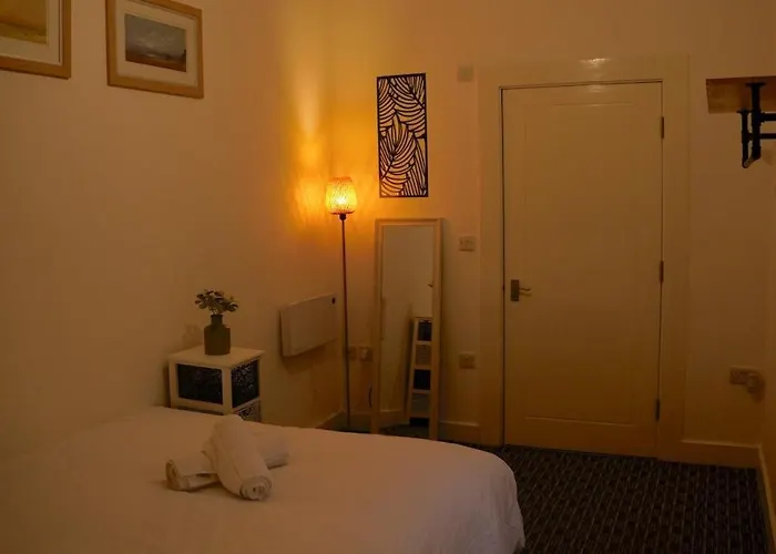 Stylish 1br - Heart Of - Free Parking Apartamento