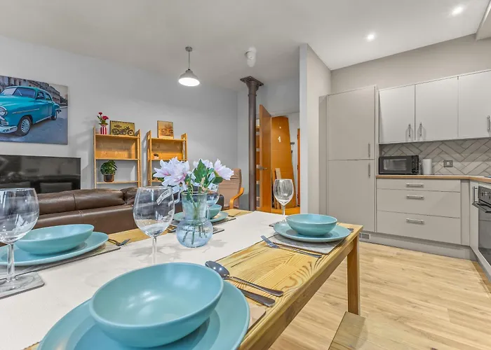 Lejlighed King Bed Flat In The Heart Of The - Pass The Keys