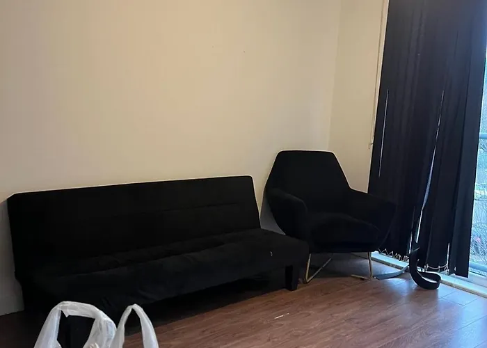 Luxury 2 Bed Mcr Fast Wifi And Free Parking *