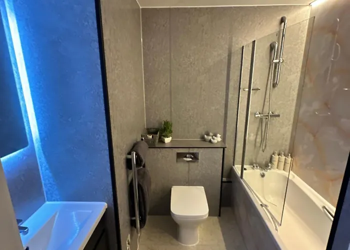 Lägenhet Modern City Centre 1-Bed Apartment Quiet & Comfortable Stay *