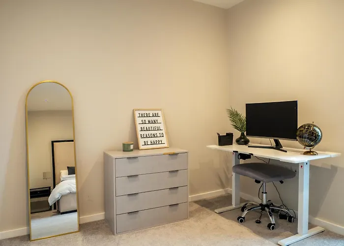 Equinox 5 Mins From Victoria Station *