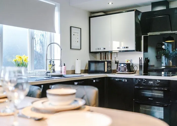 Luxury 2 Bed Close To Coop Etihad And Centre Appartement *