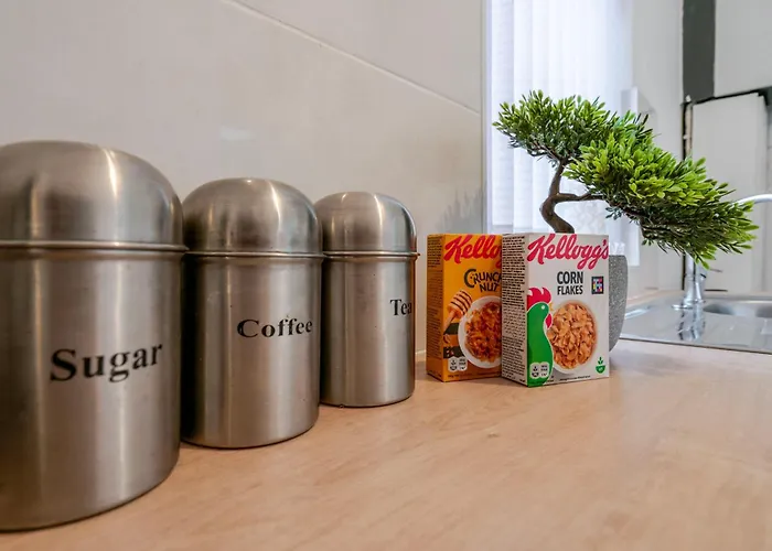 Apartment Contractor Base In Free Parking