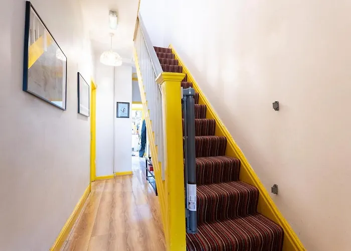 Vibrant 3 Bedroom Art Duplex Spacious&unique * Manchester