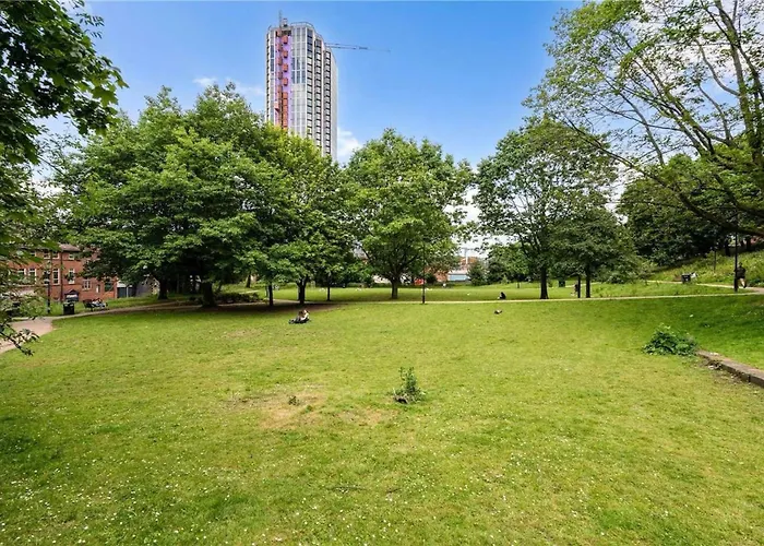 The Mount - Spacious - Local Attractions- Parking Daire