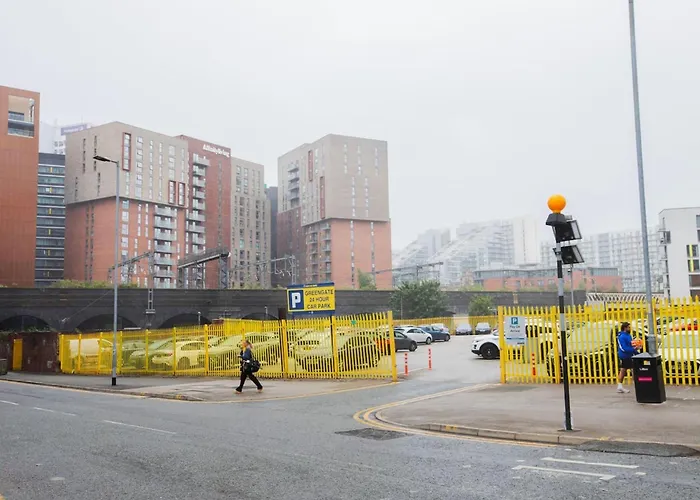 Luxury - - Pool - Terrace - Gym - Parking - Apartment Manchester