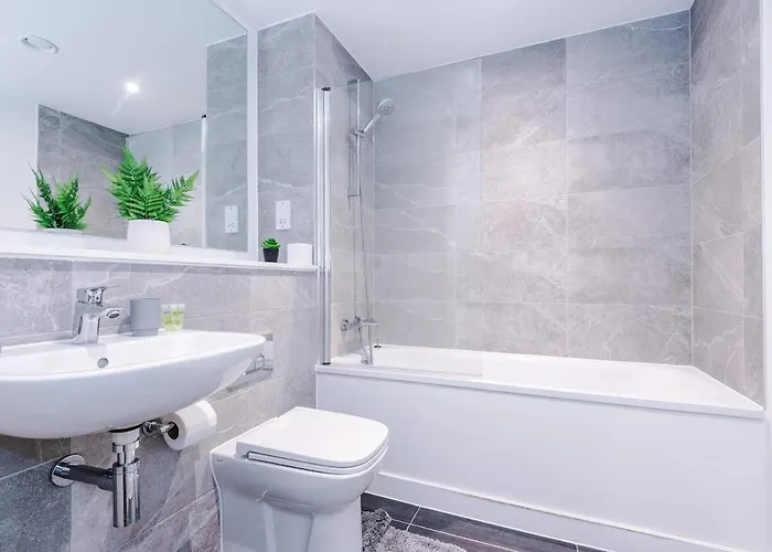 Centre, Comfy 1 Bedroom شقة مانشستر