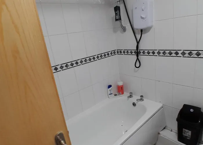 Cityview Free Parking Апартаменты *