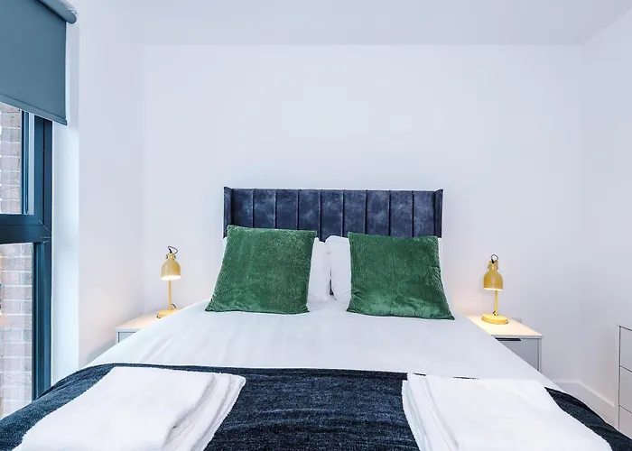 Modern 2br In With Parking アパート