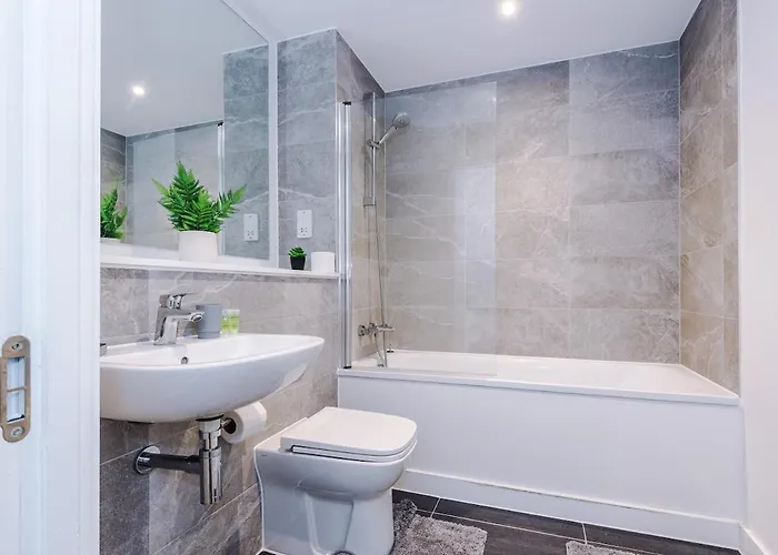 Centre, Comfy 1 Bedroom شقة مانشستر