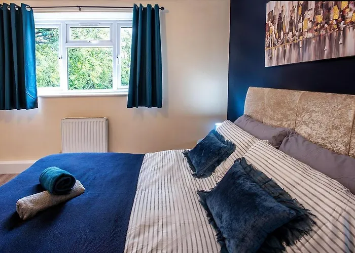 Stylish In Salford With Free Parking Апартаменты