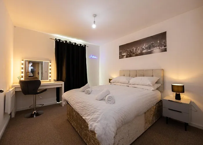 Cityside Walk To Etihad & Coop Live