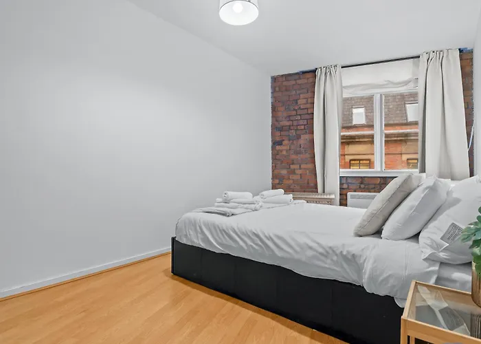 King Bed Flat In The Heart Of The - Pass The Keys Lejlighed