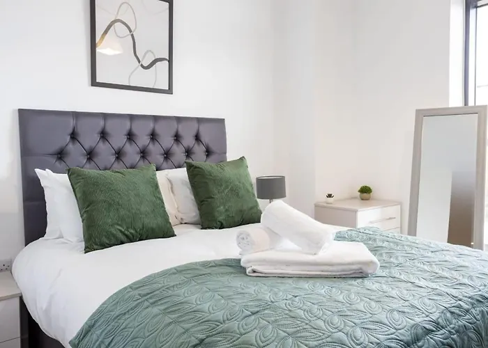 Modern With Balcony In Manchester