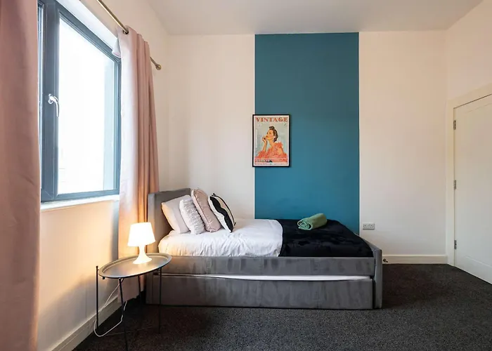 Spacious 2 Bed Near Media And Old Trafford Manchester