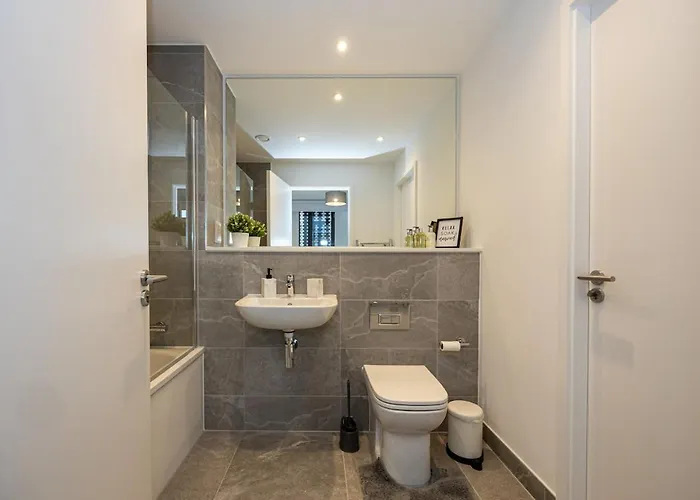 Royal Ebony By Smithstone Daire *