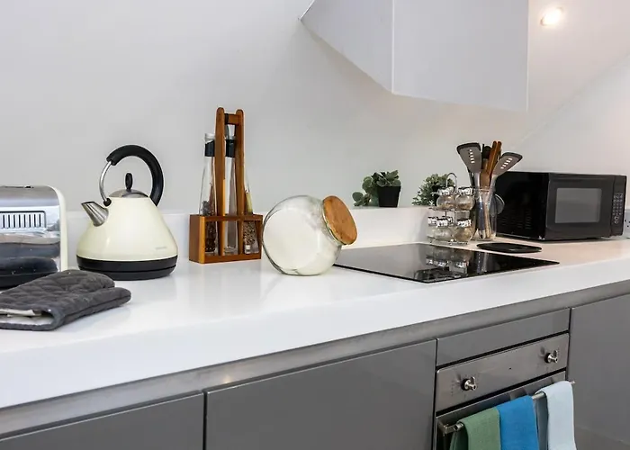 Stylish & Modern 3br - Garden, Parking & Ps5 Lägenhet Manchester