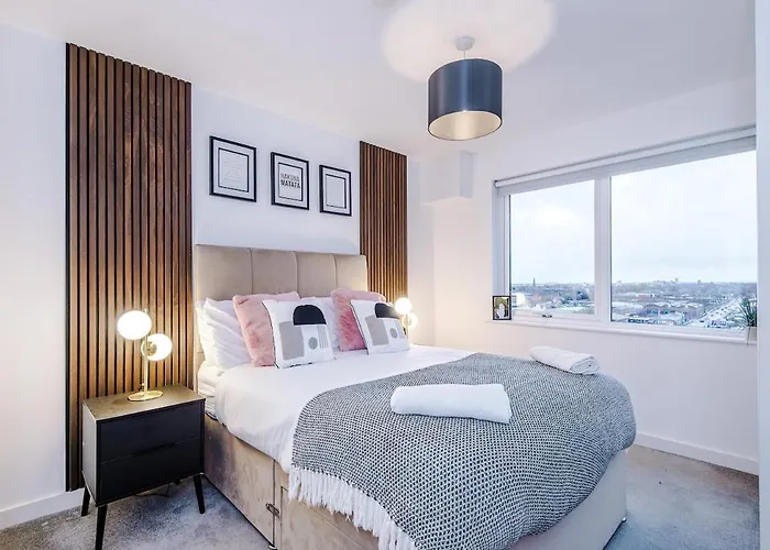 Central, 2 Bedroom, Penthouse Duplex Mánchester