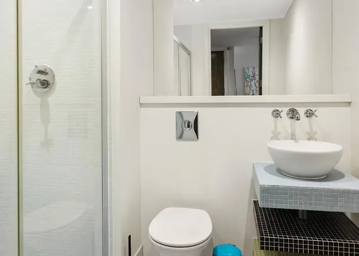 Centre 1b With Free Private Parking & Balcony * Μάντσεστερ