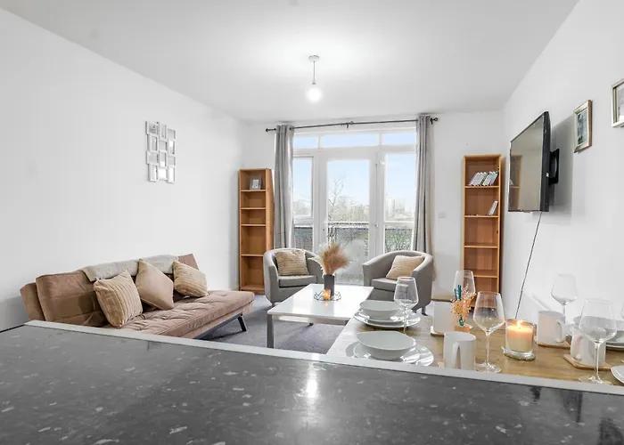 Appartement Center Base Spacious With Secure Parking Manchester