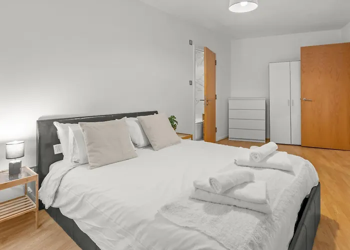 Lejlighed King Bed Flat In The Heart Of The - Pass The Keys *