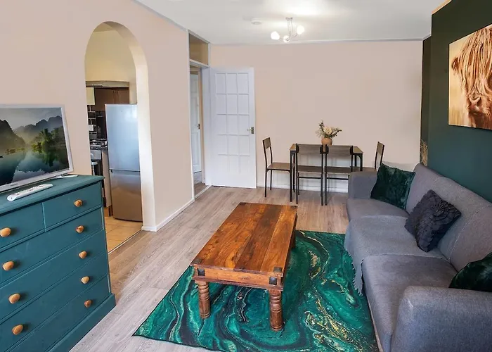 Stylish In Salford With Free Parking Apartament