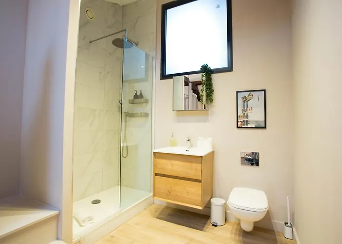 Spacious 3-bed Retreat - Modern & Super * Mánchester