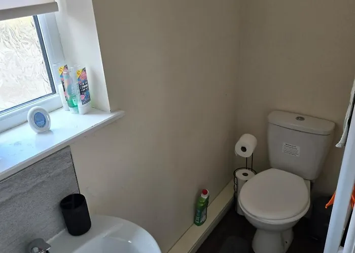 Bright 1br Garden With Fast Wifi * Manchester