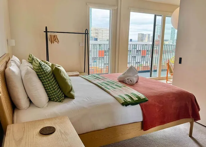 Boutique Centre Apartment, Balcony, Parking * Manchester